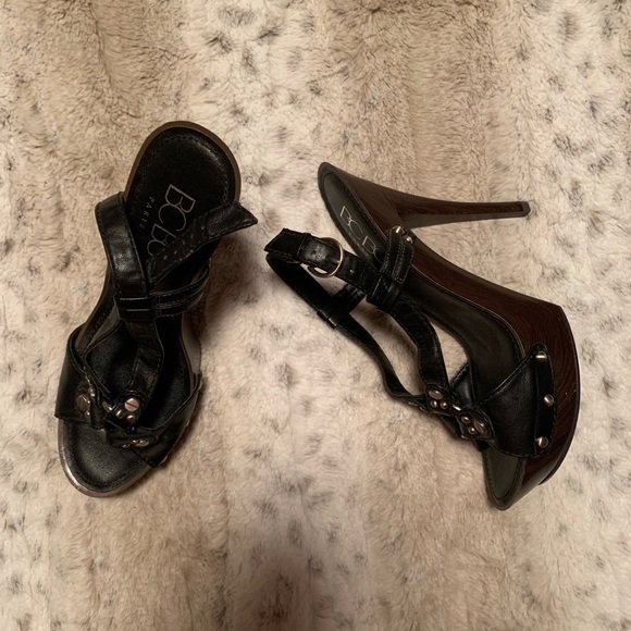 Y2K BCBG Platform Leather Gody Heels - Picture 3 of 6